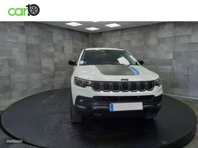 Usado Jeep Compass Trailhawk 240 CV (176 kW) 2022 Blanco SUV