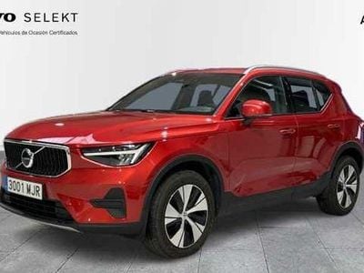 Rojo Usado 2023 Volvo XC40 Core SUV | 34.900 €