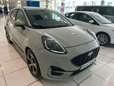 Usado Ford Puma ST-Line 125 CV (91 kW) 2024 Gris / plata SUV
