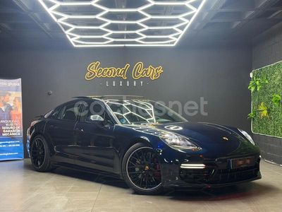 Porsche Panamera 4