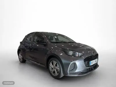 Usado Mazda 2 Exclusive-Line 116 CV (85 kW) 2025 Gris Utilitario