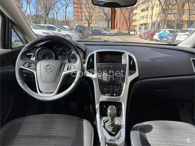 Usado Opel Astra Excellence 165 CV (121 kW) 2015 Blanco Berlina