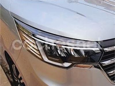 Usado Renault Trafic 150 CV (110 kW) 2024 Gris / plata Monovolumen