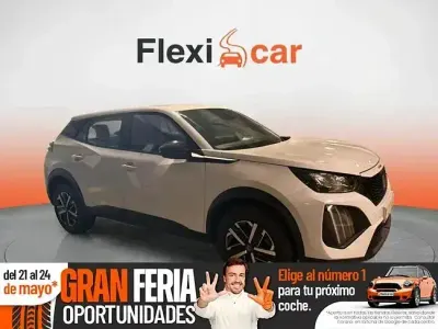 Usado Peugeot 2008 Allure 100 HP (73 kW) 2023 Cinzento SUV