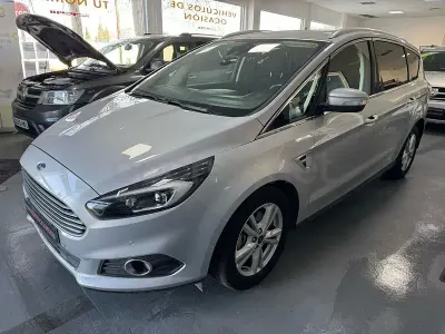 Usado Ford S-MAX Titanium 180 CV (132 kW) 2017 Gris / plata Monovolumen