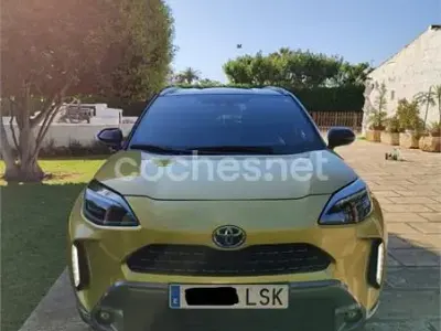 Usado Toyota Yaris Cross Edition 116 CV (85 kW) 2021 Amarillo SUV