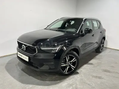 Usado Volvo XC40 Core 163 CV (119 kW) 2025 Negro SUV