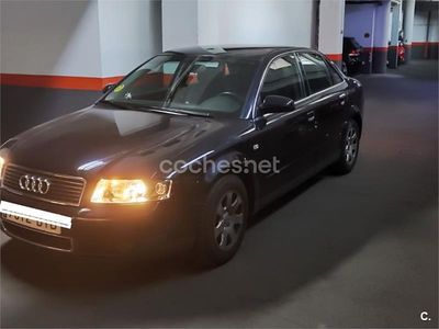 Usado Audi A4 130 CV (95 kW) 2002 Azul Berlina