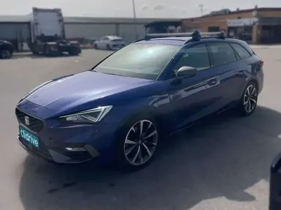 Usado Seat Leon ST FR 150 CV (110 kW) 2021 Azul Familiar