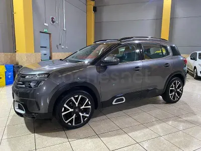 Usado Citroën C5 Aircross Shine 131 CV (96 kW) 2020 Gris / plata SUV