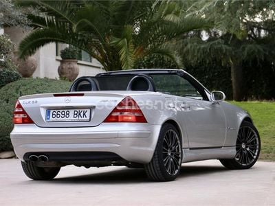 Gris / plata Usado 2001 Mercedes SLK32 AMG AMG Descapotable | 22.000 €