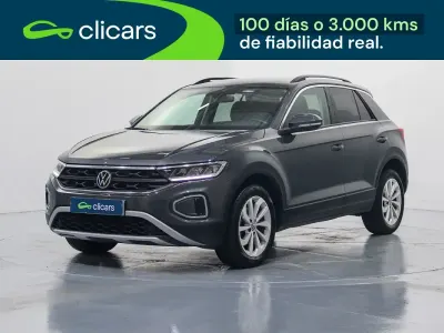 Usado VW T-Roc Life 115 CV (84 kW) 2022 Gris / plata SUV