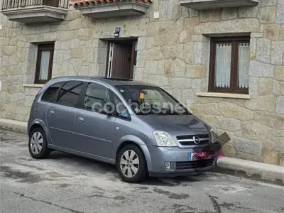 Usado Opel Meriva Cosmo 125 CV (91 kW) 2005 Gris / plata Monovolumen