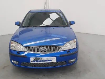 Usado Ford Mondeo Titanium 130 CV (95 kW) 2007 Azul Berlina
