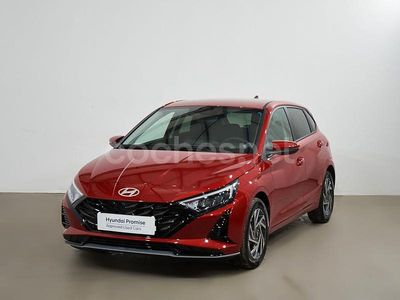 Nuevo Hyundai i20 100 CV (73 kW) 2025 Granate Berlina
