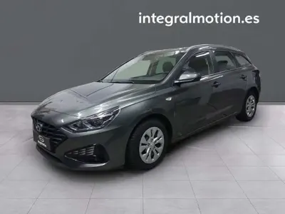 Usado Hyundai i30 120 CV (88 kW) 2022 Blanco Utilitario