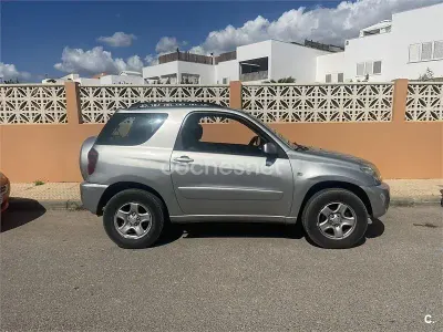 Usado Toyota RAV4 Luna 125 CV (91 kW) 2005 Gris / plata SUV