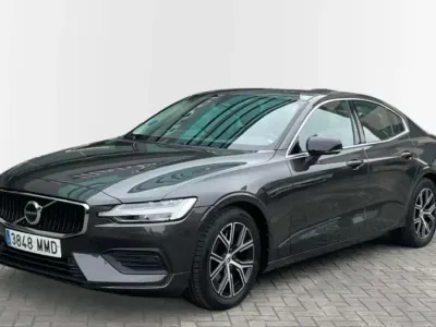 Usado Volvo S60 Core 197 CV (144 kW) 2023 Gris Berlina