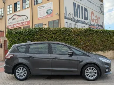 Usado Ford S-MAX Trend 150 CV (110 kW) 2021 Gris Monovolumen