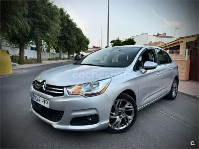 Usado Citroën C4 92 CV (67 kW) 2014 Gris / plata Berlina
