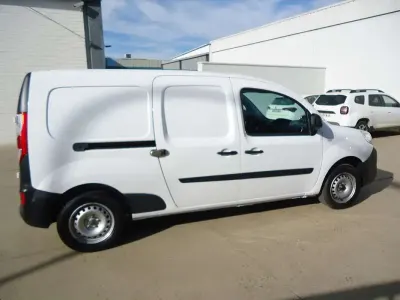 Usado Renault Kangoo 95 CV (69 kW) 2021 Blanco Monovolumen