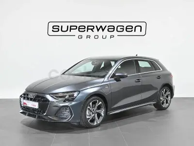 Usado Audi A3 S-Line 204 CV (150 kW) 2025 Gris / plata Berlina