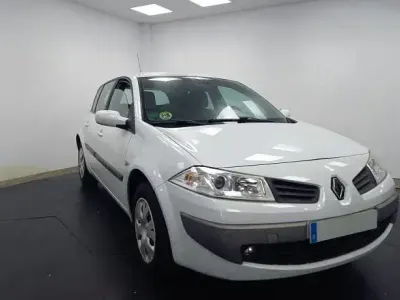 Usado Renault Mégane 85 CV (62 kW) 2006