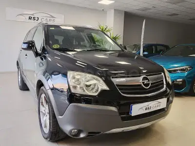 Usado Opel Antara Enjoy Plus 150 CV (110 kW) 2008 Negro SUV