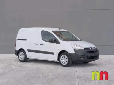 Usado Citroën Berlingo 99 CV (72 kW) 2018 Blanco Monovolumen