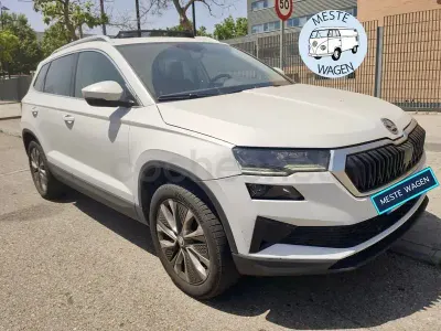 Usado Skoda Karoq Style 150 CV (110 kW) 2023 Blanco SUV