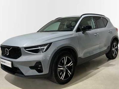 Gris Usado 2025 Volvo XC40 Plus SUV | 36.900 €