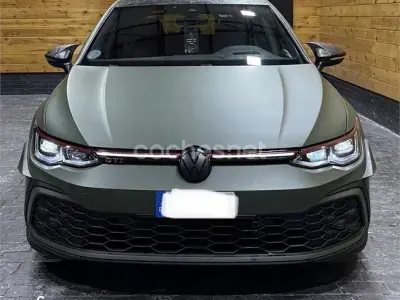 Usado VW Golf VIII GTI 245 CV (180 kW) 2021 Verde Berlina
