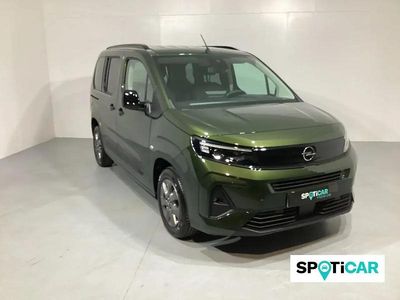 Novo Opel Combo 100 HP (73 kW) 2026 Verde Monovolume