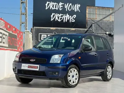 Usado Ford Fusion 68 CV (50 kW) 2003 Azul Utilitario