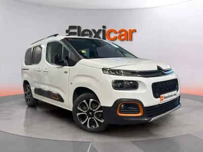 Usado Citroën Berlingo Shine 131 CV (96 kW) 2023 Blanco Monovolumen