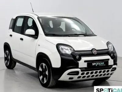Usado Fiat Panda Cross Cross 70 CV (51 kW) 2023 Blanco Utilitario
