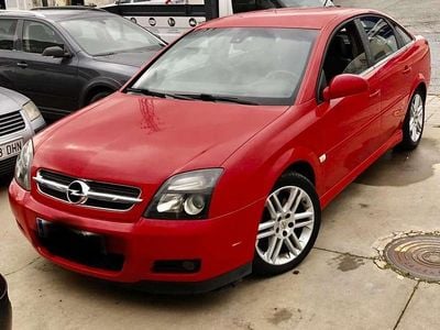 Usado Opel Vectra GTS Elegance 177 CV (130 kW) 2004 Rojo Berlina