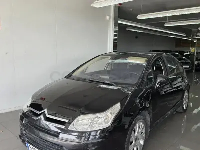 Usado Citroën C4 110 CV (80 kW) 2008 Negro Berlina