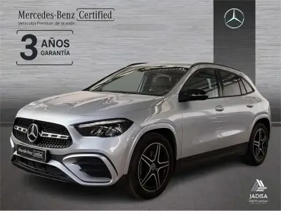 Usado Mercedes GLA200 150 CV (110 kW) 2025 Gris SUV