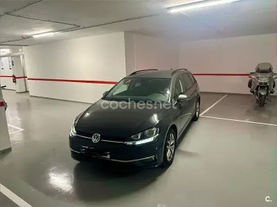 Usado VW Golf VII Advance 115 CV (84 kW) 2019 Gris / plata Familiar