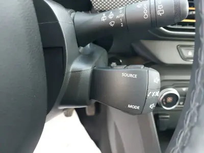 Usado Dacia Sandero Comfort 100 CV (73 kW) 2022 Rojo Berlina