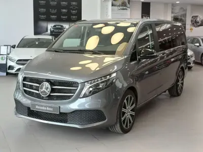 Usado Mercedes V300 239 CV (175 kW) 2023 Gris Monovolumen