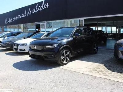 Begagnad Volvo XC40 Core 169 kW (231 HK) 2022 Svart SUV