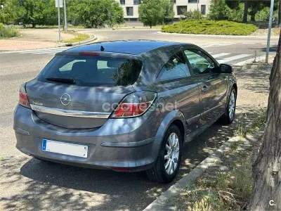 Usado Opel Astra GTC Sport 115 CV (84 kW) 2008 Gris / plata Berlina