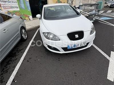 Usado Seat Leon Reference 105 CV (77 kW) 2010 Blanco Utilitario
