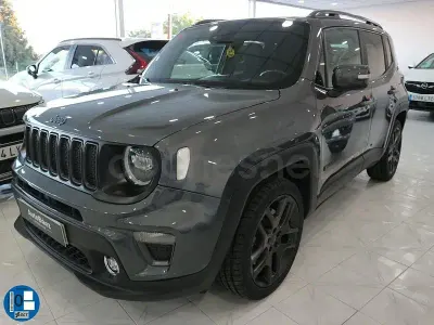 Usado Jeep Renegade 241 CV (177 kW) 2021 Gris / plata SUV