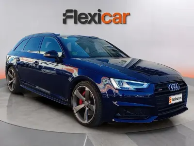 Usado Audi A4 Premium 354 CV (260 kW) 2018 Azul Familiar