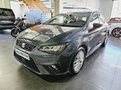 Usado Seat Ibiza FR 115 CV (84 kW) 2025 Gris / plata Utilitario