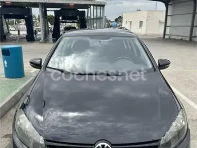 Usado VW Golf VI 105 CV (77 kW) 2010 Negro Utilitario