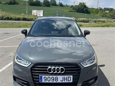 Usado Audi A1 Sportback 90 CV (66 kW) 2015 Gris / plata Utilitario